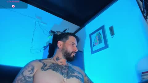 Snapshot of camilomayer chatting on October 7, 5:50 pm Camilo online show from October 7, 5:50 pm