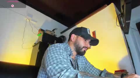 Snapshot of camilomayer chatting on September 24, 6:06 pm Camilo online show from September 24, 6:06 pm