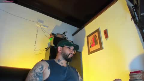 Snapshot of camilomayer chatting on October 6, 4:11 pm Camilo online show from October 6, 4:11 pm