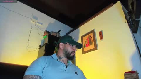 Snapshot of camilomayer chatting on October 3, 3:39 pm Camilo online show from October 3, 3:39 pm