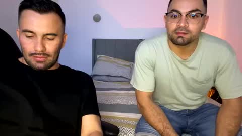 camilor_30 online show from April 13, 3:29 am