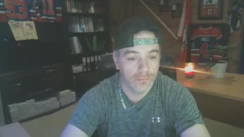 Snapshot of canadianboi6969 chatting on December 25, 8:40 am CanadianBacon6969 online show from December 25, 8:40 am