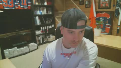 Snapshot of canadianboi6969 chatting on January 27, 6:52 am CanadianBacon6969 online show from January 27, 6:52 am
