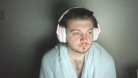 Snapshot of captianplanet1313 chatting on October 19, 9:23 am captianplanet1313 online show from October 19, 9:23 am