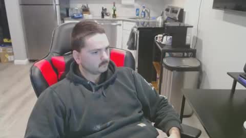 Snapshot of cardi_beans chatting on January 4, 5:26 pm cardi_beans online show from January 4, 5:26 pm