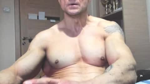 Laz online show from December 18, 6:26 pm