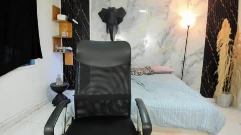 master online show from June 14, 1:24 pm