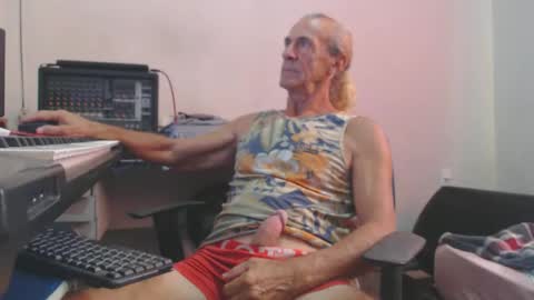 carlos online show from February 26, 1:01 pm