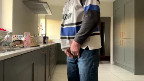 Carsticker999 online show from March 8, 7:57 am