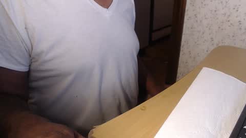 cazzsper2005 online show from April 24, 5:32 am