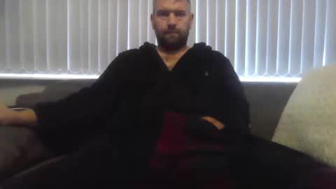 ch33ky85 online show from November 27, 12:53 pm