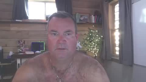 chadmichaell online show from April 28, 11:37 am