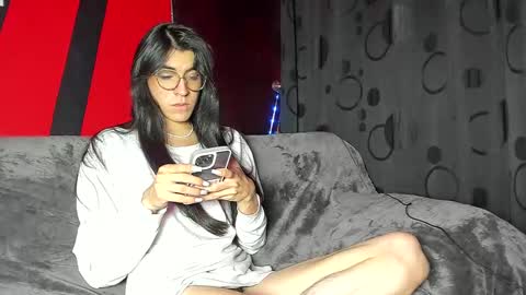 chaminelan online show from February 15, 12:01 pm