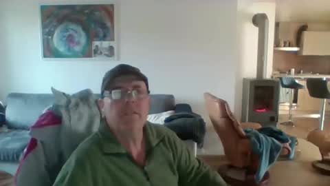 charles6064 online show from November 12, 8:42 am