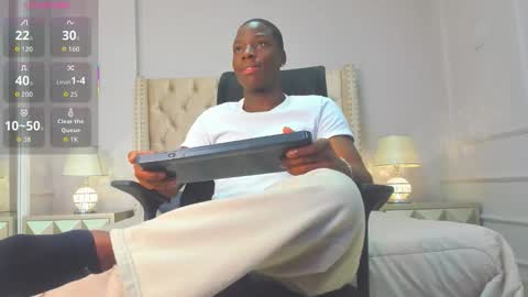 charlesbrown_ online show from September 19, 2:06 pm