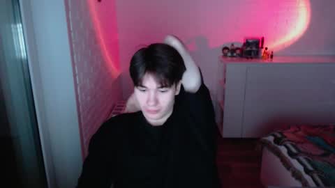 charleshanson69 online show from December 17, 12:45 pm