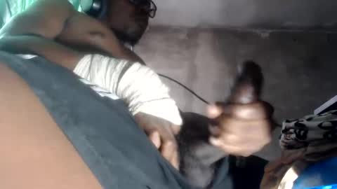charly_vergonti_ online show from April 15, 3:12 pm