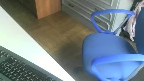 charly online show from April 27, 6:32 am