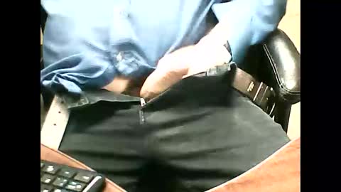 Snapshot of charmeur2672 chatting on December 10, 10:38 am charmeur2672 online show from December 10, 10:38 am
