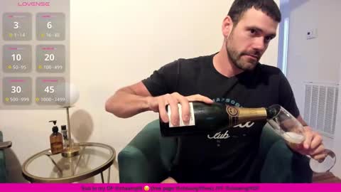 Onlyfans chasingfit Instagram the arguer Twitter chasingfitOF online show from November 20, 2:22 am