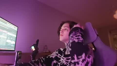 Ryan online show from December 17, 12:07 am