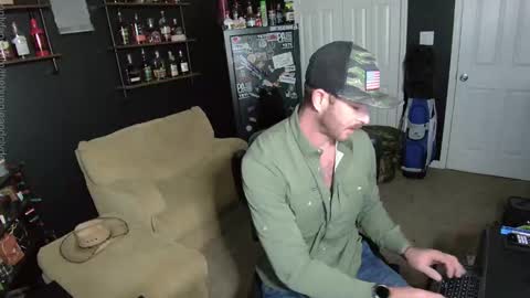 Chillinthemosttt online show from December 3, 4:24 am