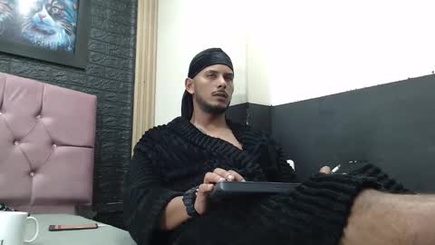 Snapshot of chris_dick2 chatting on October 17, 6:50 am chris_dick2 online show from October 17, 6:50 am