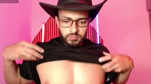 cris         Twitter magnum101010 insta magnumc20 online show from March 17, 11:46 am