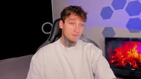 Chris Tyson online show from October 6, 10:20 am