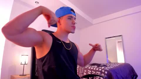 chrismorgan24 online show from November 20, 11:25 pm