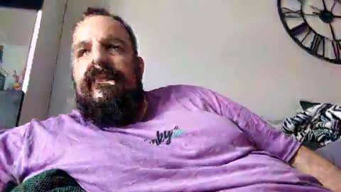 chris  ole online show from March 17, 8:06 am