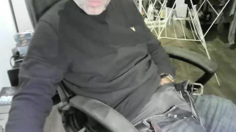 chrisprngr online show from January 18, 8:11 pm