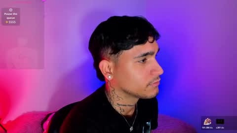 Christian Wang online show from November 24, 10:44 pm