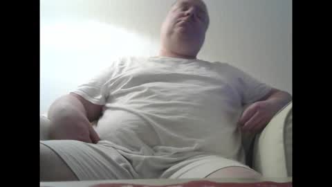 chubby_david online show from December 5, 11:34 pm