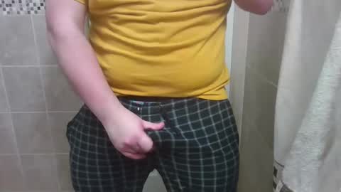 Snapshot of chubbycub14 chatting on December 23, 5:39 am chubbycub14 online show from December 23, 5:39 am