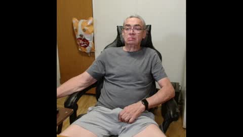 chubbyguy00054 online show from March 1, 3:32 am