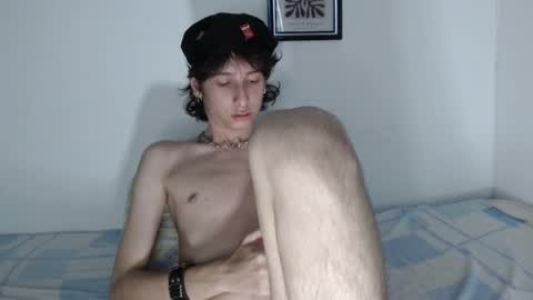 cirosky_elchicopolla online show from March 7, 7:28 am