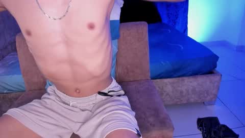 cj_davis1 online show from February 6, 9:01 pm