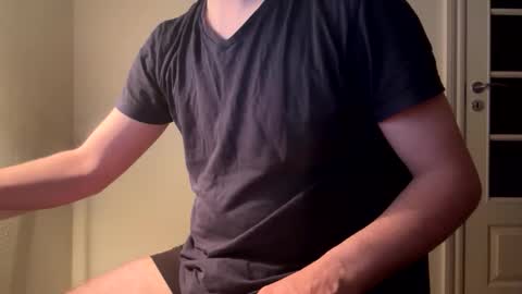 clamshive7 online show from November 3, 7:15 pm