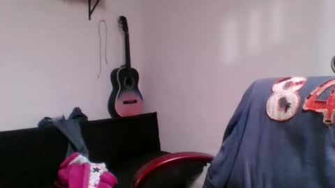 Snapshot of clickeame chatting on September 25, 11:42 am clickeame online show from September 25, 11:42 am