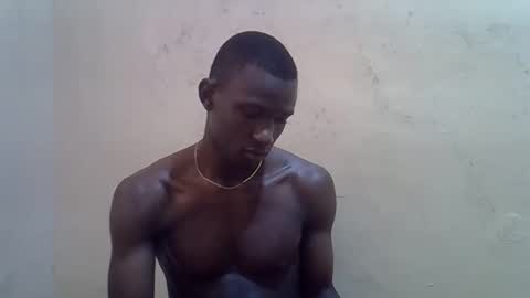 clive_damian online show from April 14, 10:37 am