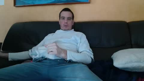 Snapshot of clouplefun chatting on December 30, 12:52 pm clouplefun online show from December 30, 12:52 pm