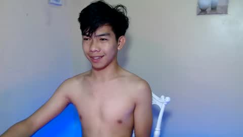 clyde_twinkx online show from June 19, 5:24 am