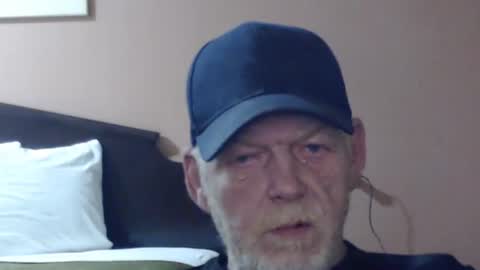 Snapshot of cockreadynow4u chatting on November 2, 2:27 am cockreadynow4u online show from November 2, 2:27 am