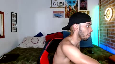 IG  online show from March 8, 9:51 pm