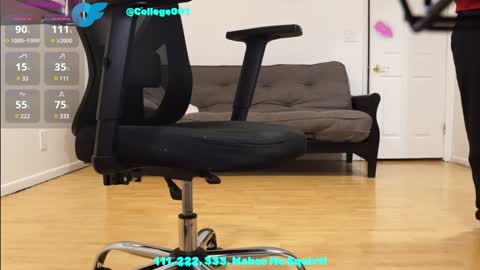 Snapshot of college001 chatting on January 4, 2:25 pm College001 online show from January 4, 2:25 pm