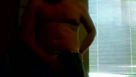commonmyth4343 online show from May 1, 4:09 pm