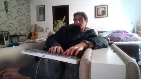 Cool2Buddies online show from March 16, 5:44 am