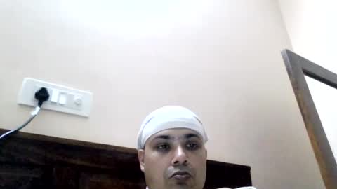 Cool Breeze09 online show from April 20, 6:32 pm