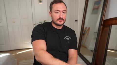 cool_hand_drew online show from November 6, 4:10 pm